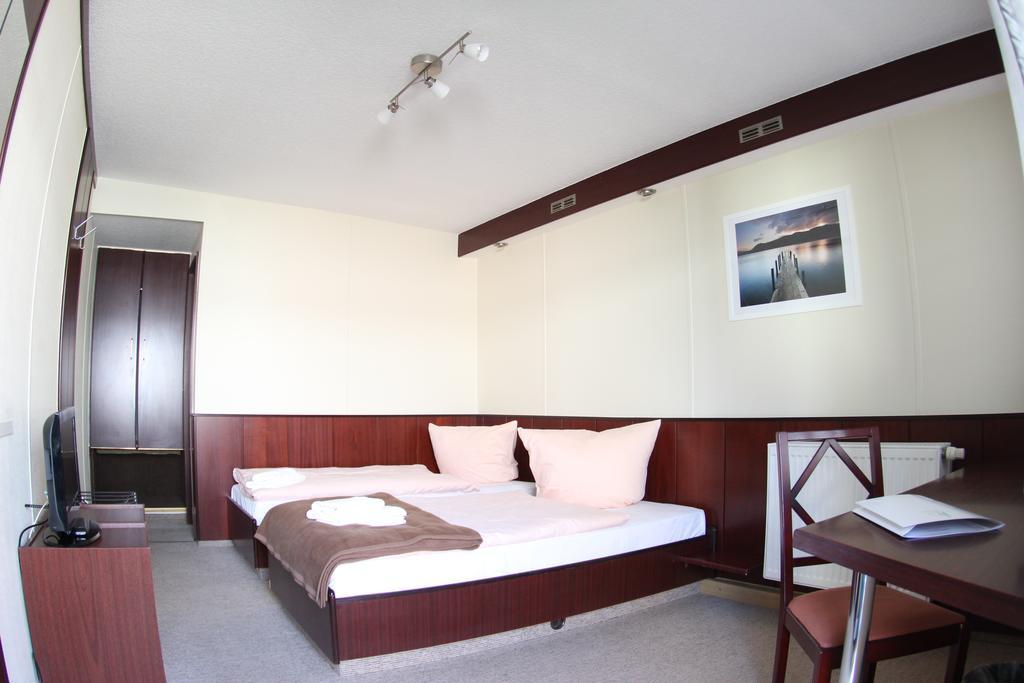 Hotel Dresden Domizil Habitación foto